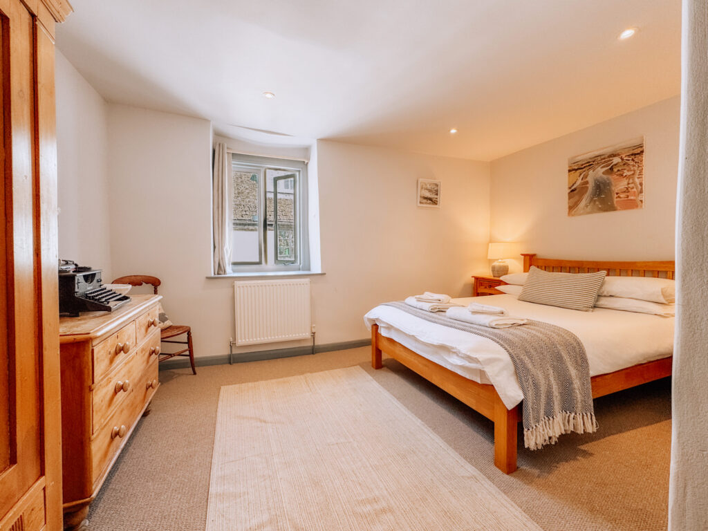 Monmouth Apartment Bedroom