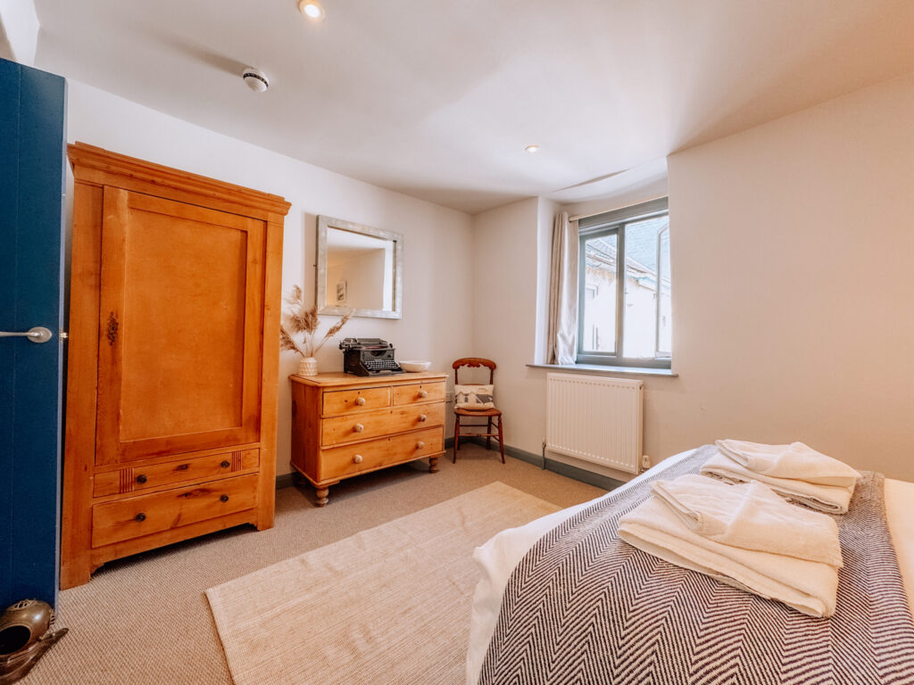 Monmouth Apartment Kitchen